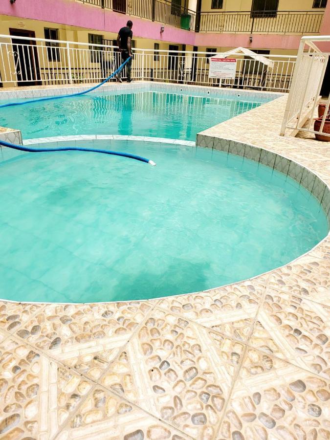 2 Bedroom Luxury Apartment In Kilimani ナイロビ エクステリア 写真