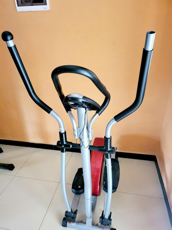 2 Bedroom Luxury Apartment In Kilimani ナイロビ エクステリア 写真